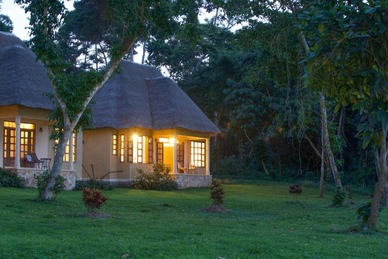 Brovad Sands Lodge Kalangala Eksteriør billede
